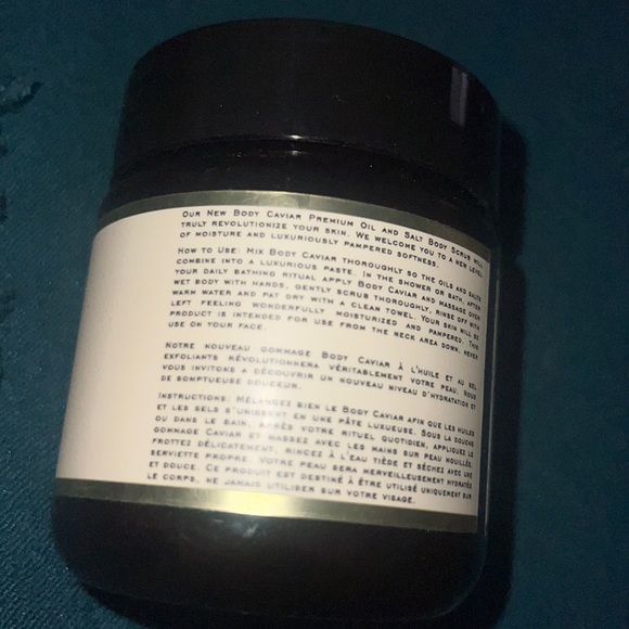 HAWAIIAN BLACK LAVA BODY CAVIAR WITH CHARCOAL. Never opened. Retails 48$ - Picture 2 of 3